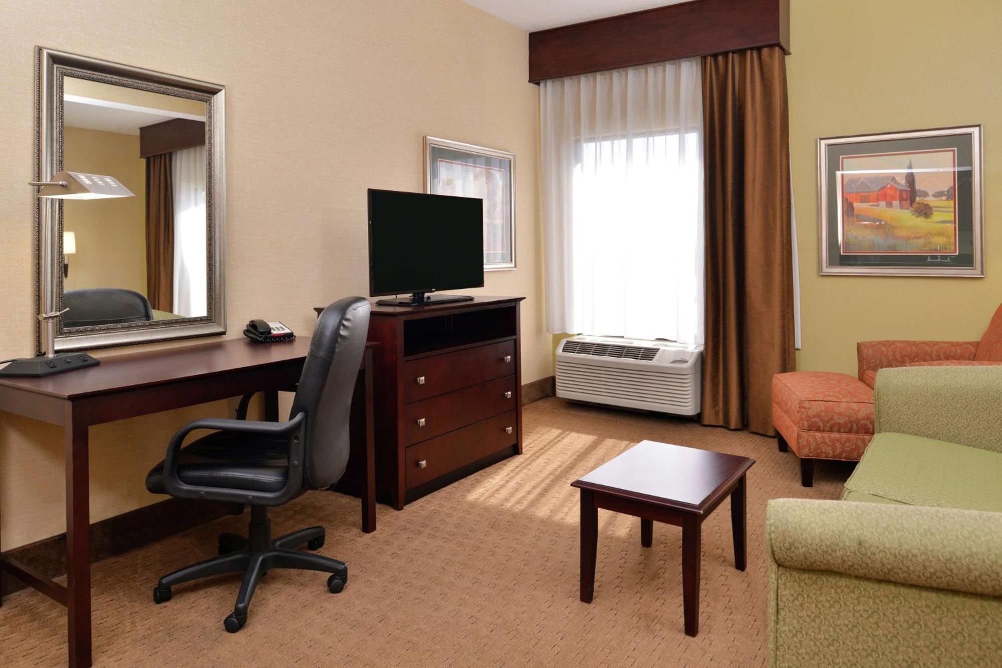 Hampton Inn Staunton Exteriör bild